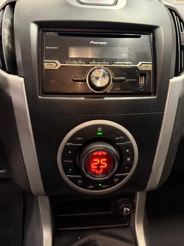 ISUZU D-Max 2.5 Crew Solar Plus 4WD - AUTOVETTURA