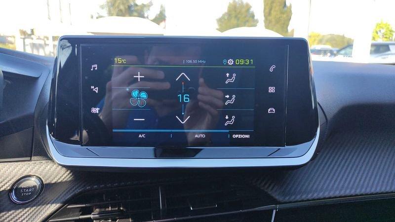 Peugeot 2008 motore elettrico 136 CV Allure Pack