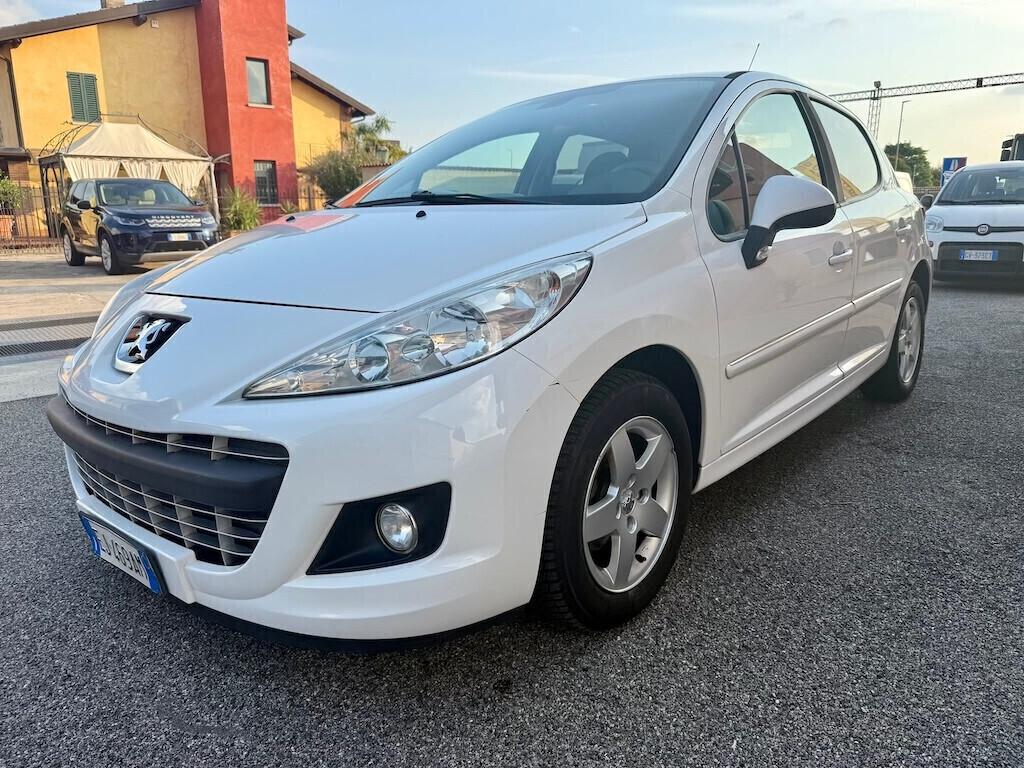 Peugeot 207 1.4 HDi 70CV 5p. Allure