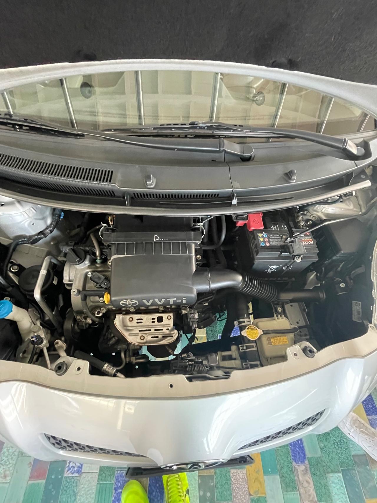Toyota Yaris 1.3 5 porte
