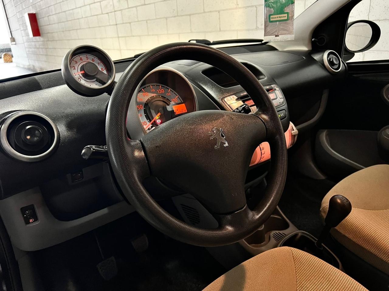 Peugeot 107 1.0 68CV 5p. Sweet Years