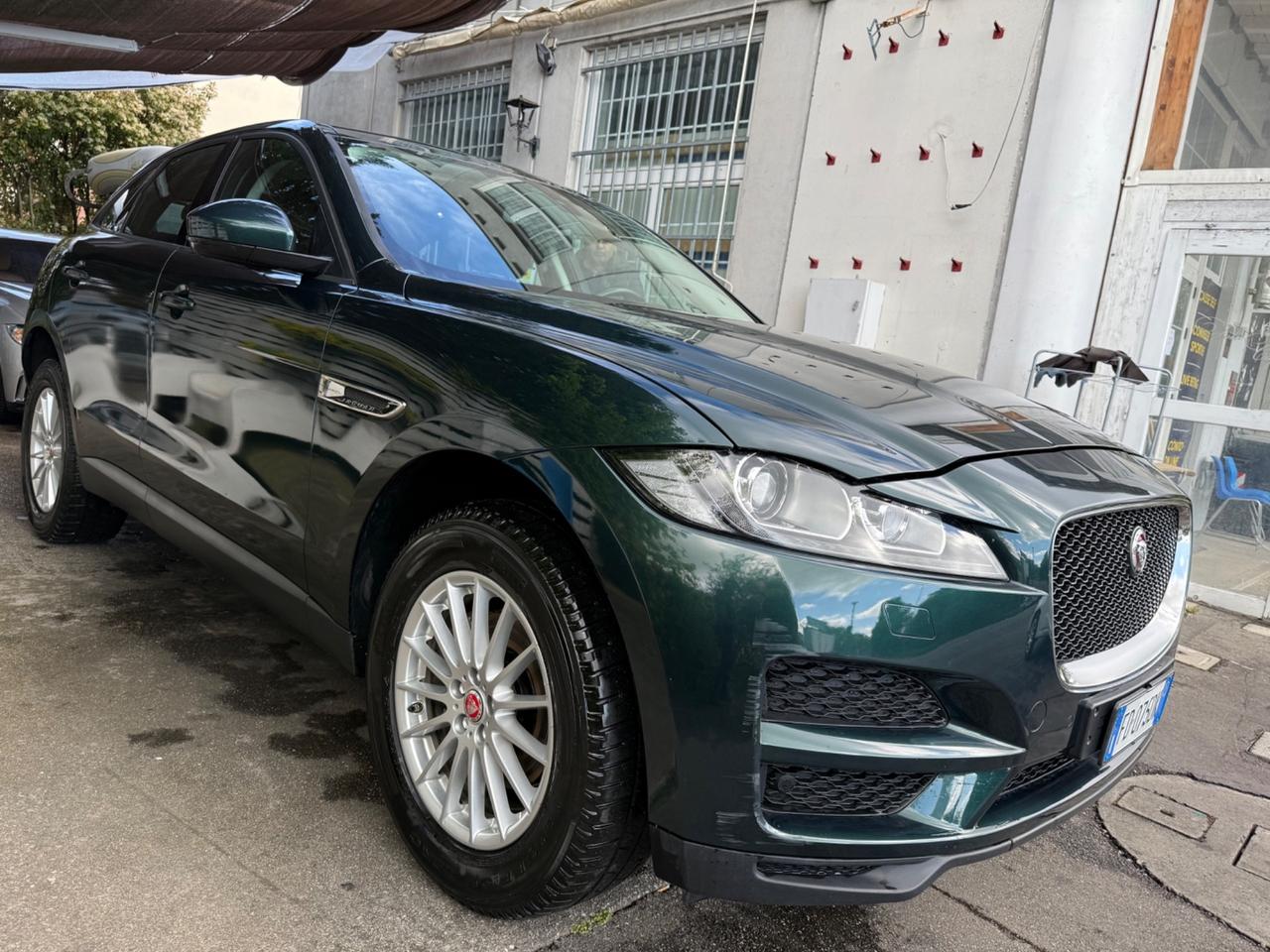 Jaguar F-Pace 2.0 D 180 CV AWD aut. PURE