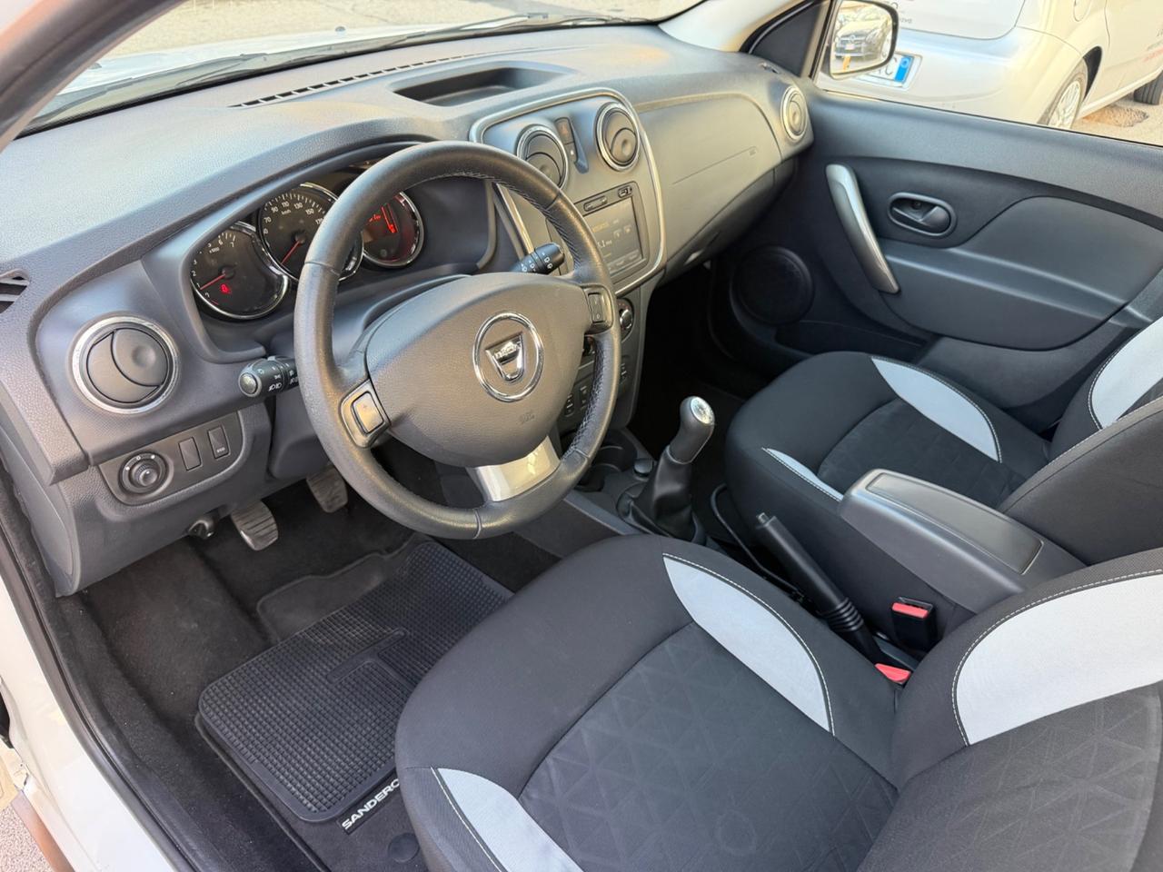 Dacia Sandero Stepway 1.5 dCi 8V 90 cv 2015