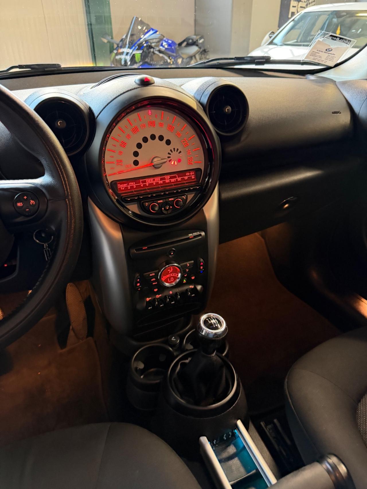Mini COUNTRYMAN KMCERT GARANZ UNICOPR AUTOMAT