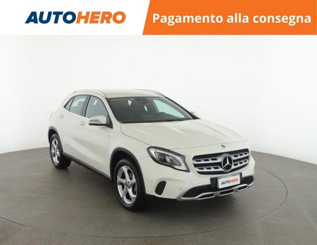MERCEDES-BENZ GLA 180 Business
