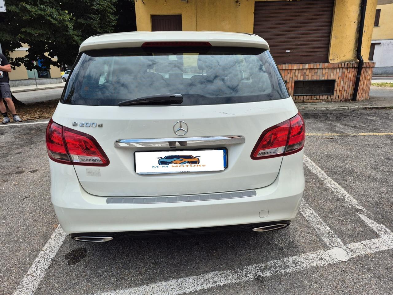 Mercedes B 200 d Automatic PACK AMG