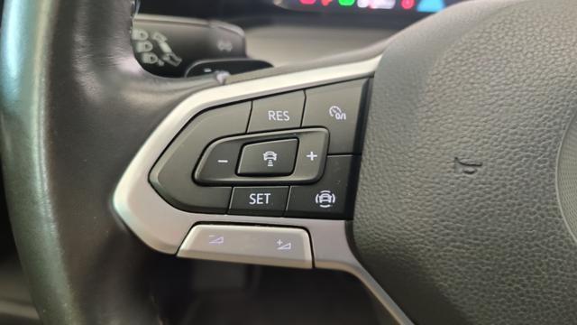 VOLKSWAGEN Golf 8 VIII 2.0TDI DSG 1st Edition