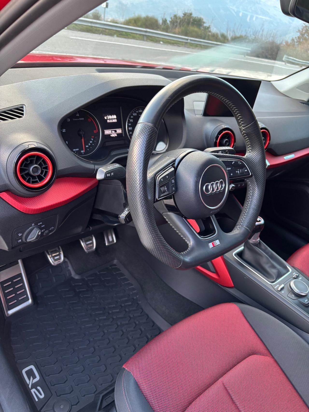 Audi Q2 1.6 TDI S line RED Edition