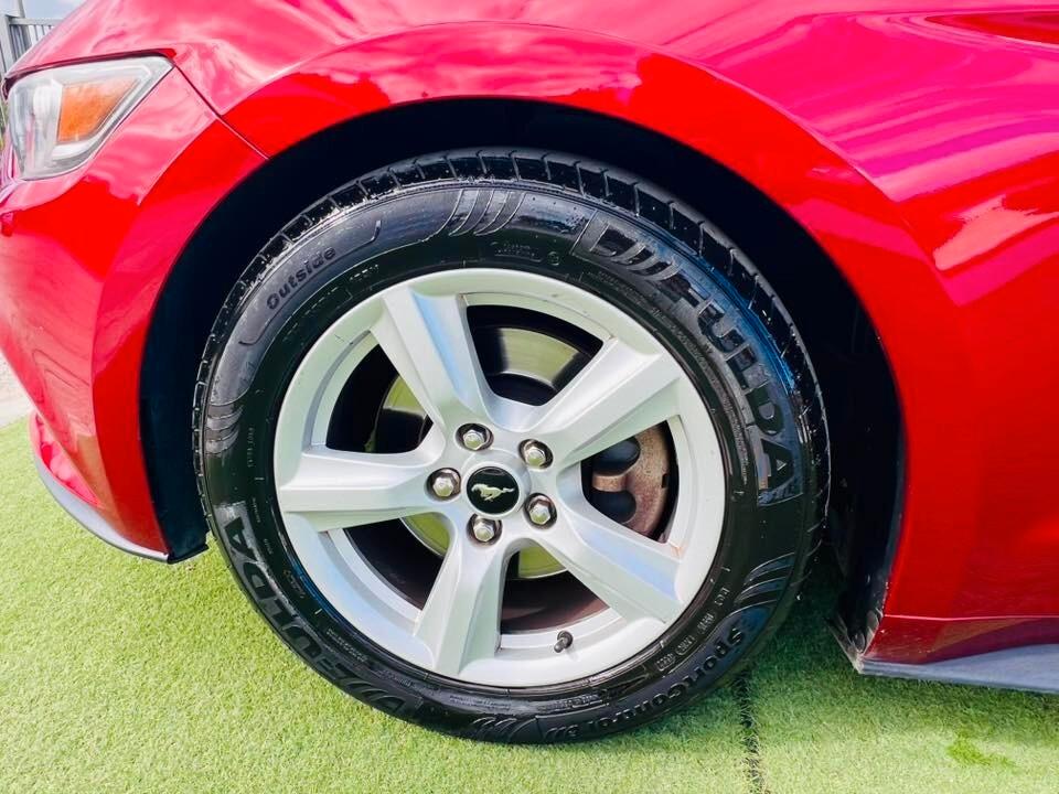 Ford Mustang Fastback 3.7 310CV