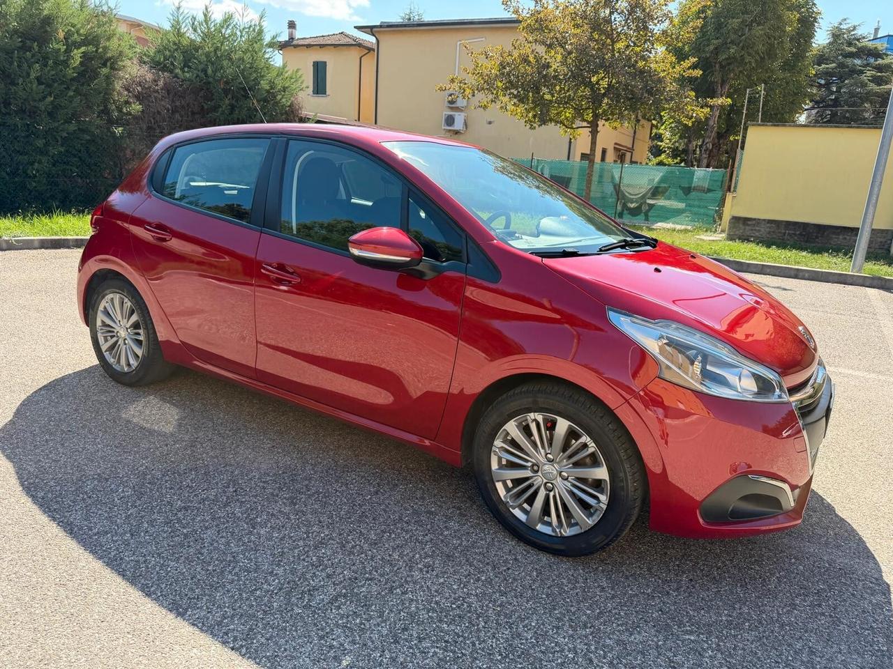 Peugeot 208 1.2 GPL - NEOPATENTATI - 12 MESI DI GARANZIA -