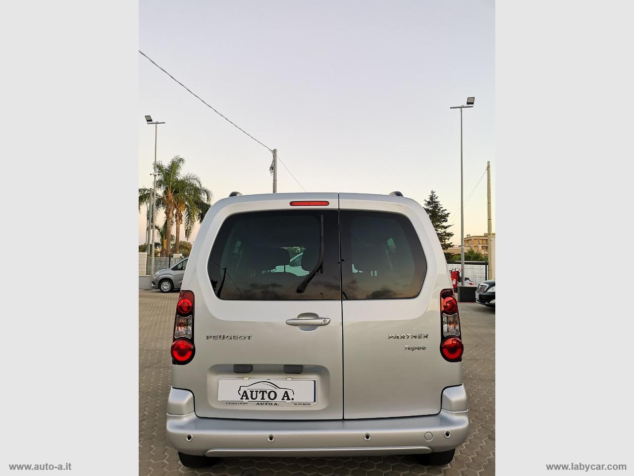 PEUGEOT Partner Tepee BlueHDi 100 Outdoor