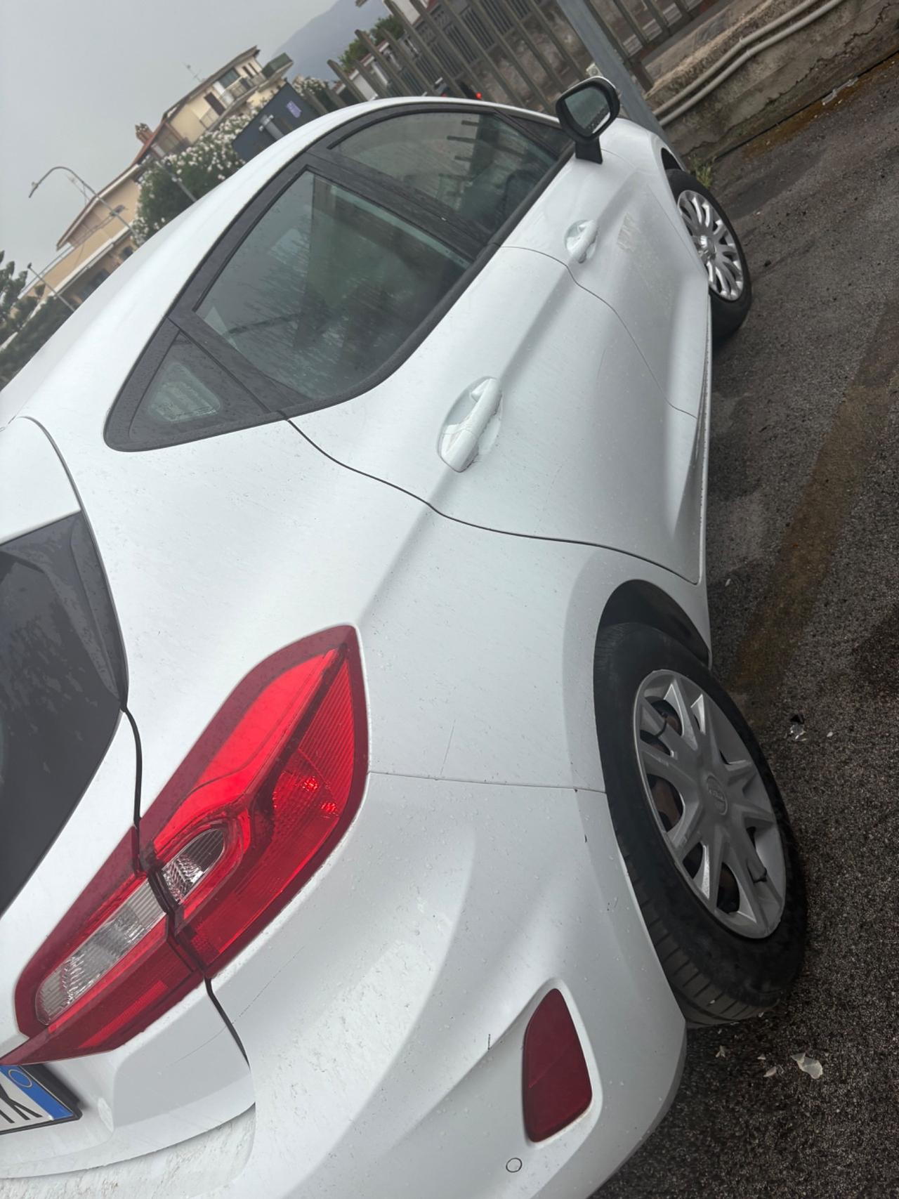 Ford Fiesta 1.1 75 CV GPL 5 porte Business