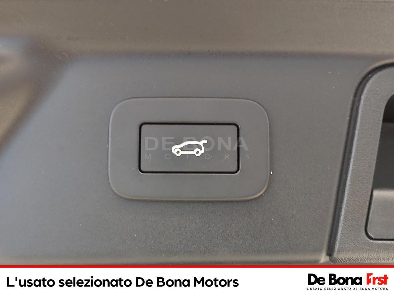 Land Rover Range Rover Velar 2.0d i4 mhev r-dynamic se 4wd 204cv auto