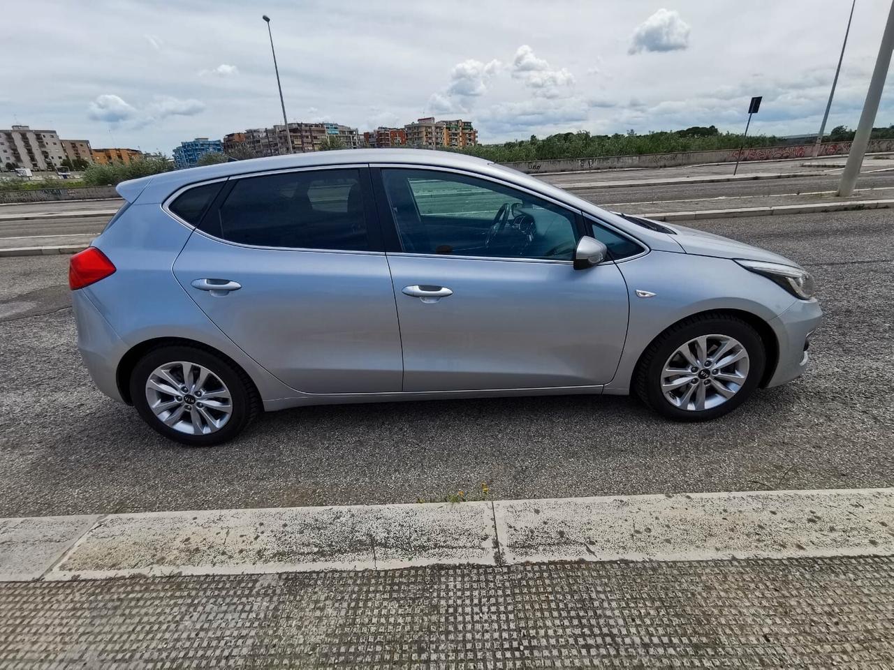 Kia Ceed cee'd 1.6 CRDi 110 CV 5P. Cool 2016