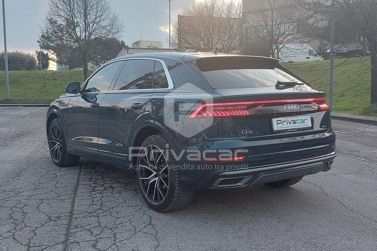 AUDI Q8 45 TDI quattro tiptronic Sport