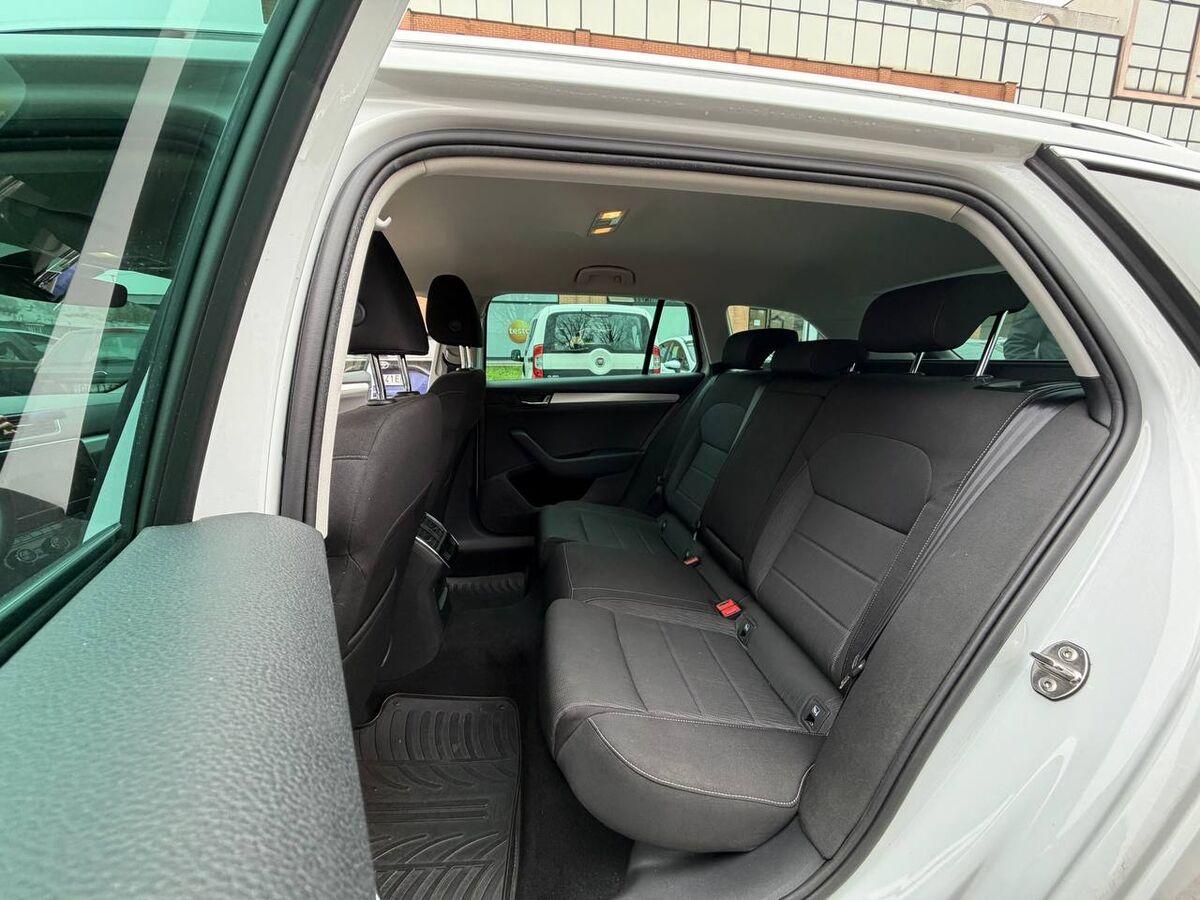 Skoda Superb Wagon Superb wagon 2.0 tdi Style 150cv dsg my18