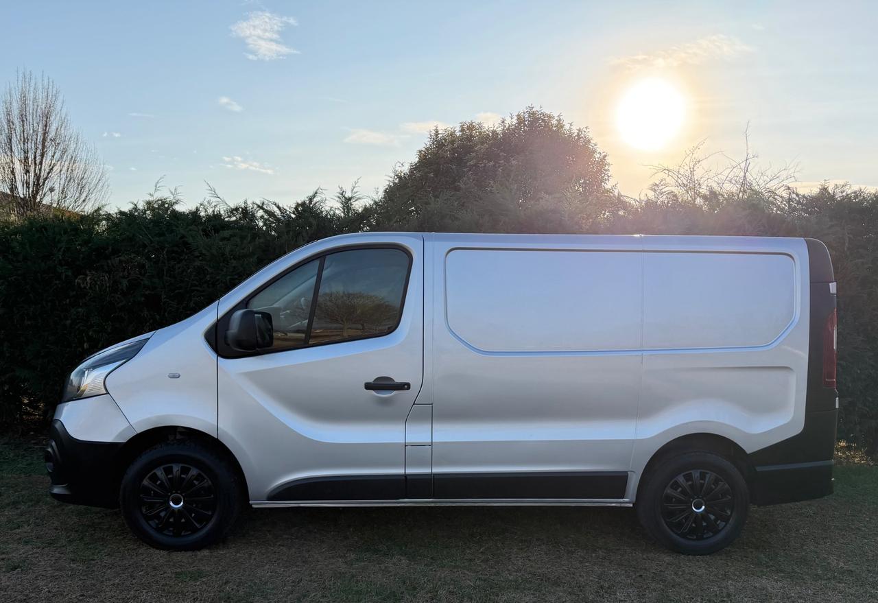 RENAULT TRAFIC 1.6 DCi 95 CV NEOPATENTATI Auto