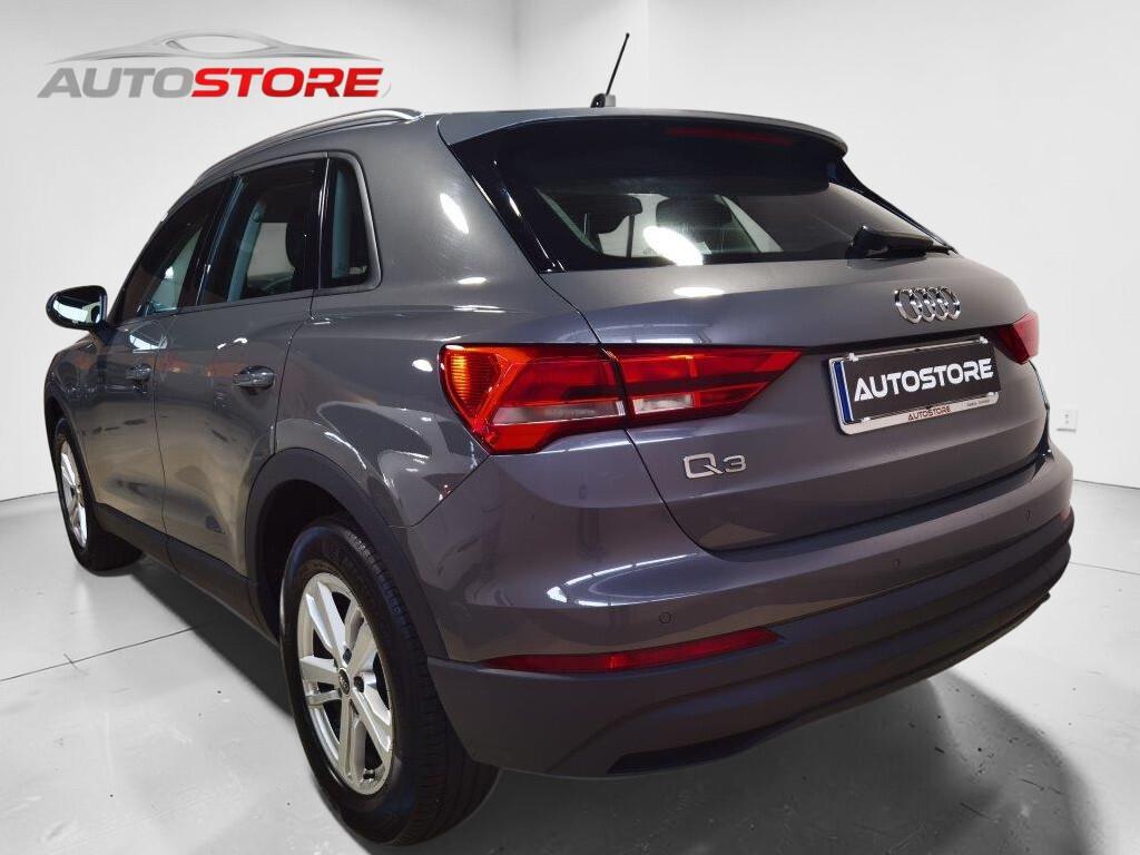 Audi Q3 35 TDI S tronic Business Sport