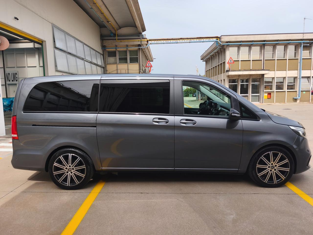Mercedes-benz V 300 d Automatic Premium Long -8 POSTI