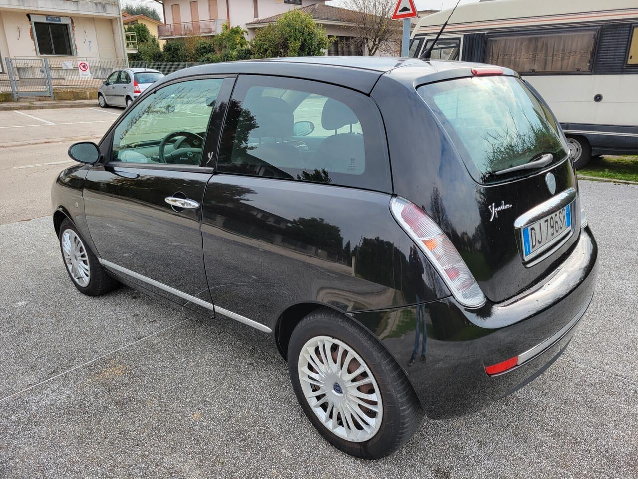 Lancia Ypsilon 1.2 60cv Benz/Gpl NEOPATENTATI