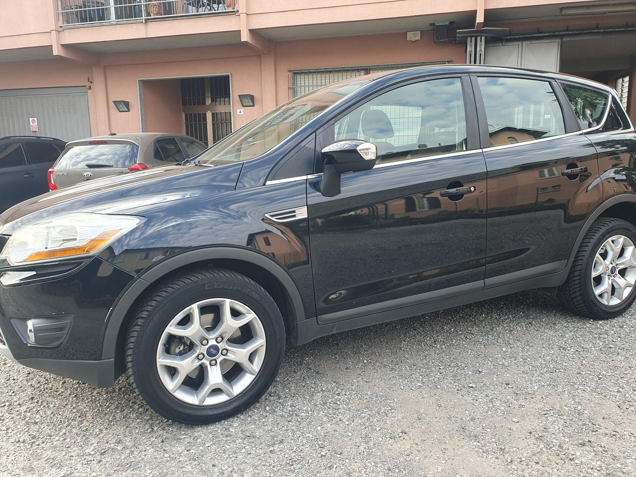 Ford Kuga 2.0 TDCi 140 CV 2WD Titanium