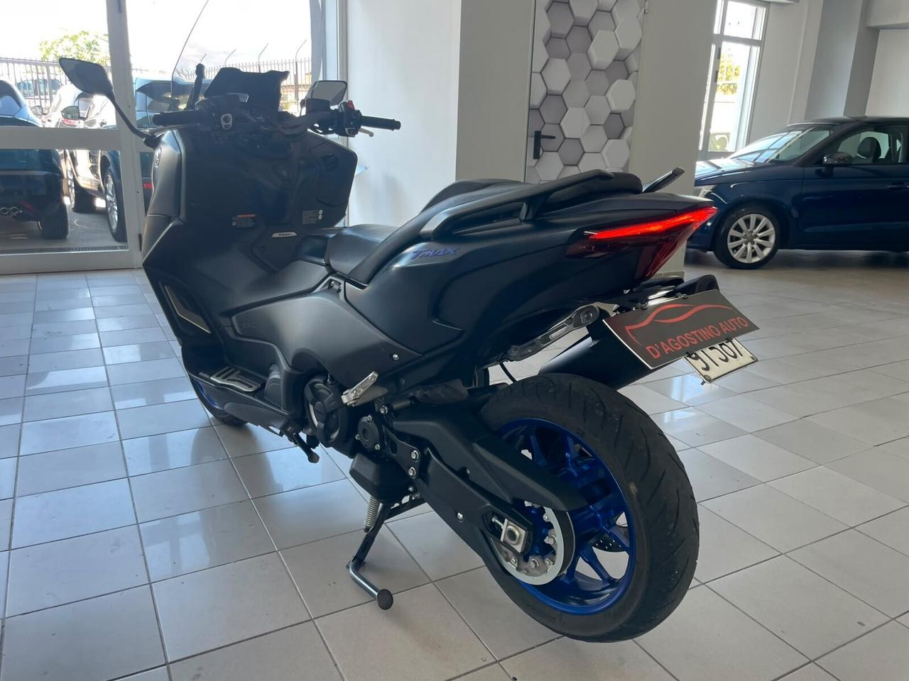 Yamaha T Max 560