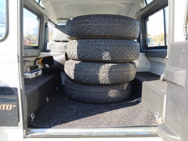 LAND ROVER Defender 90 2.5 Td5 Station Wagon S - N1 Neopatentati