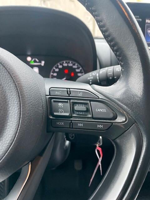 Toyota Yaris 1.5 Hybrid 5 porte Business UNIPROP. OFFERTA PROMO!!!!!