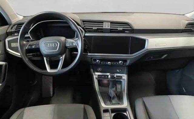 AUDI Q3 35 TFSI Business