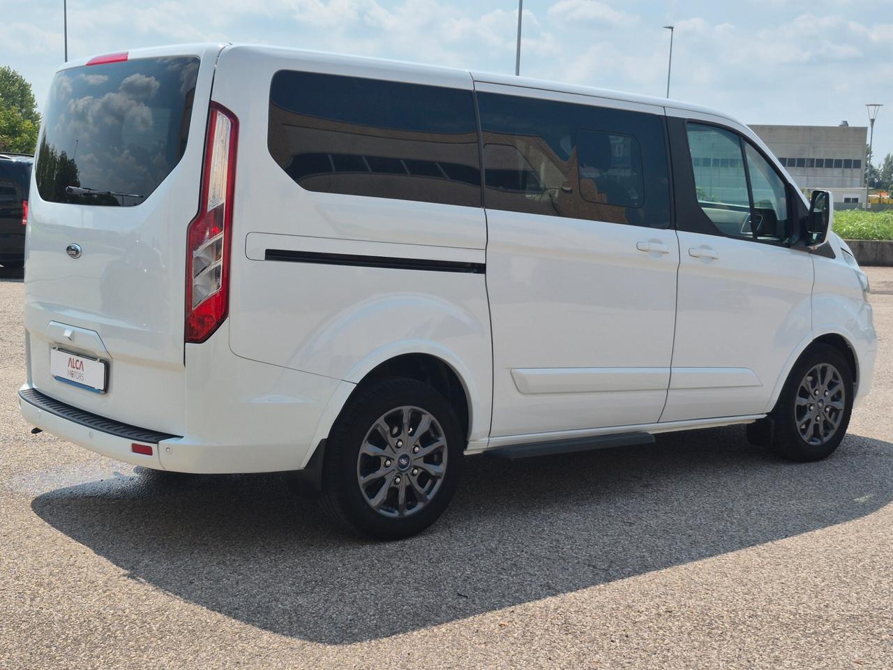 Ford Tourneo Custom 320 2.0 TDCI 130CV Titanium L1H1 E6.2 8 POSTI