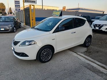 LANCIA YPSILON 1.0 FireFly S&S 69 CV HYBRID GOLD PLUS