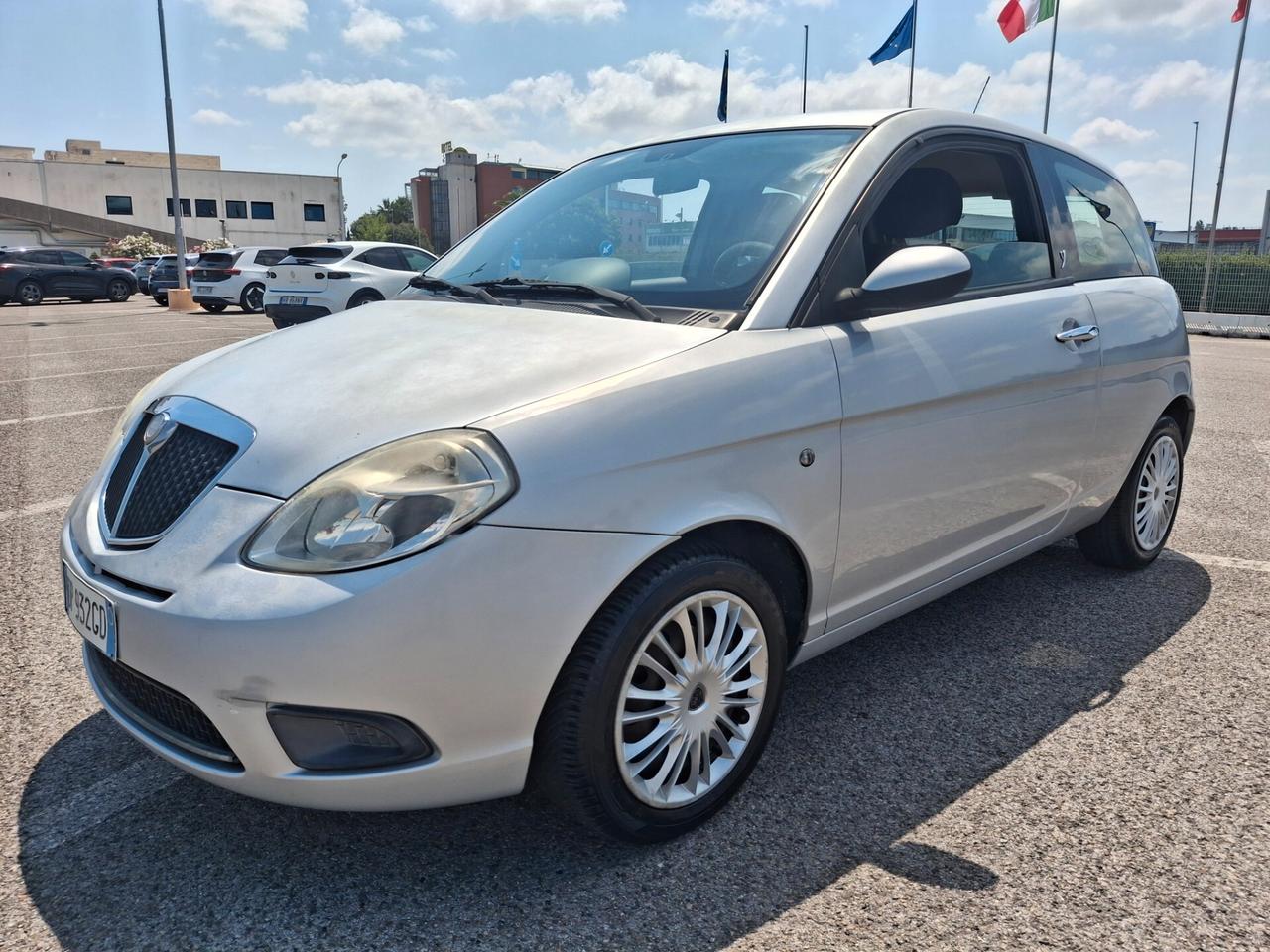 Lancia Ypsilon 1.2 Benzina-OK NEOPATENTATI-