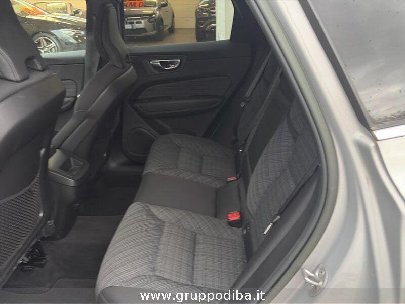Volvo XC60 II 2022 2.0 b4 Momentum auto