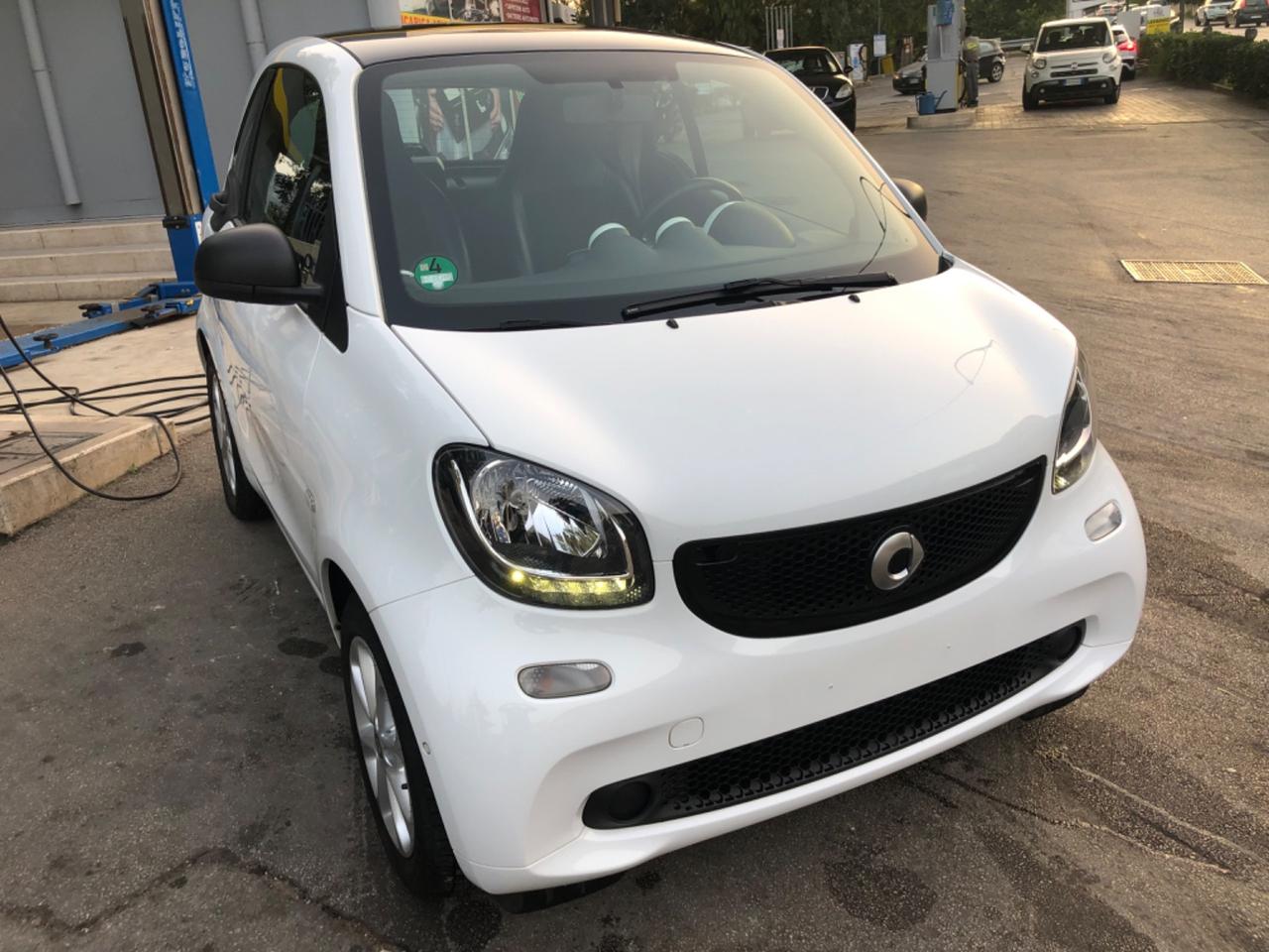 Smart ForTwo 1.0 Aut. Pelle Navi tetto panorama