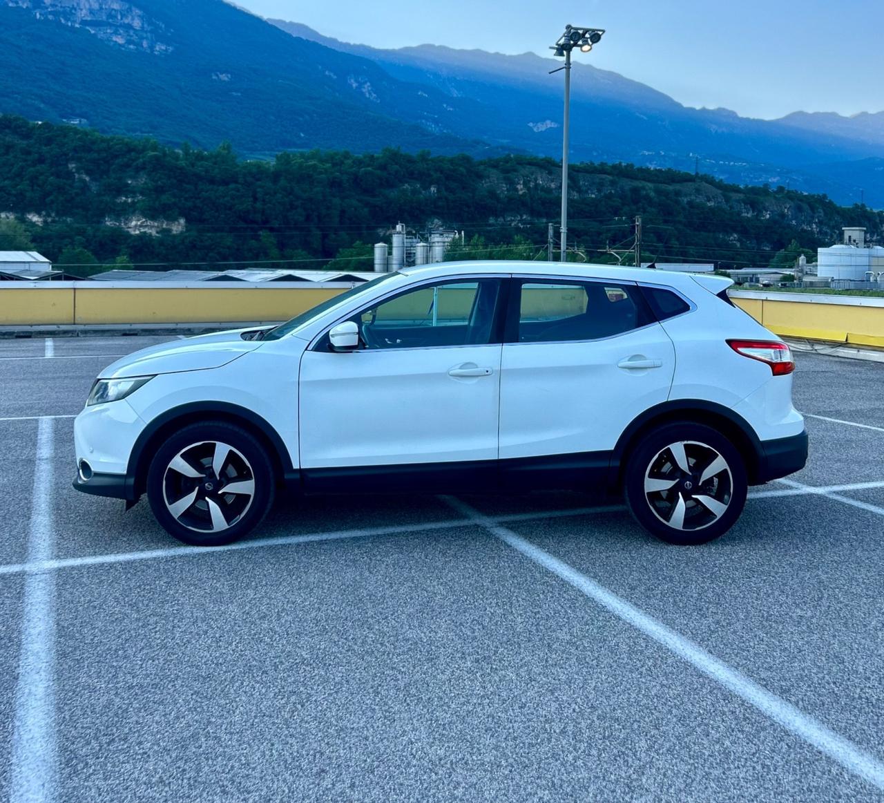 Nissan Qashqai 1.6 dCi 4WD Tekna Neopatentati