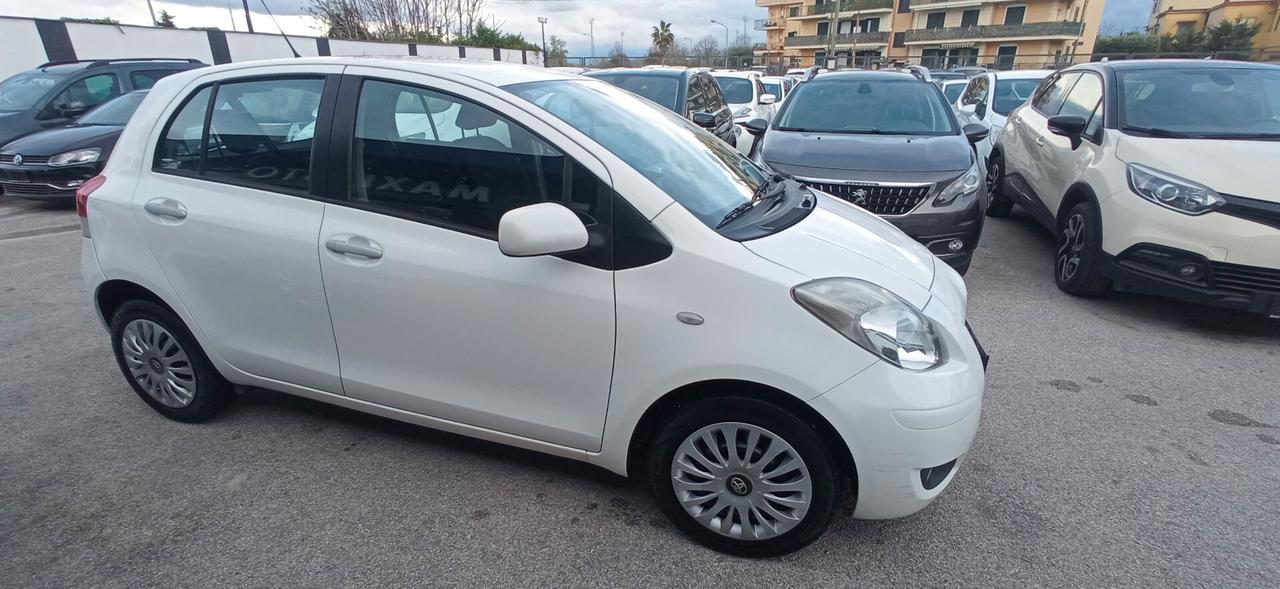 Toyota Yaris 1.4 D-4D 1 PROPRIETARIO
