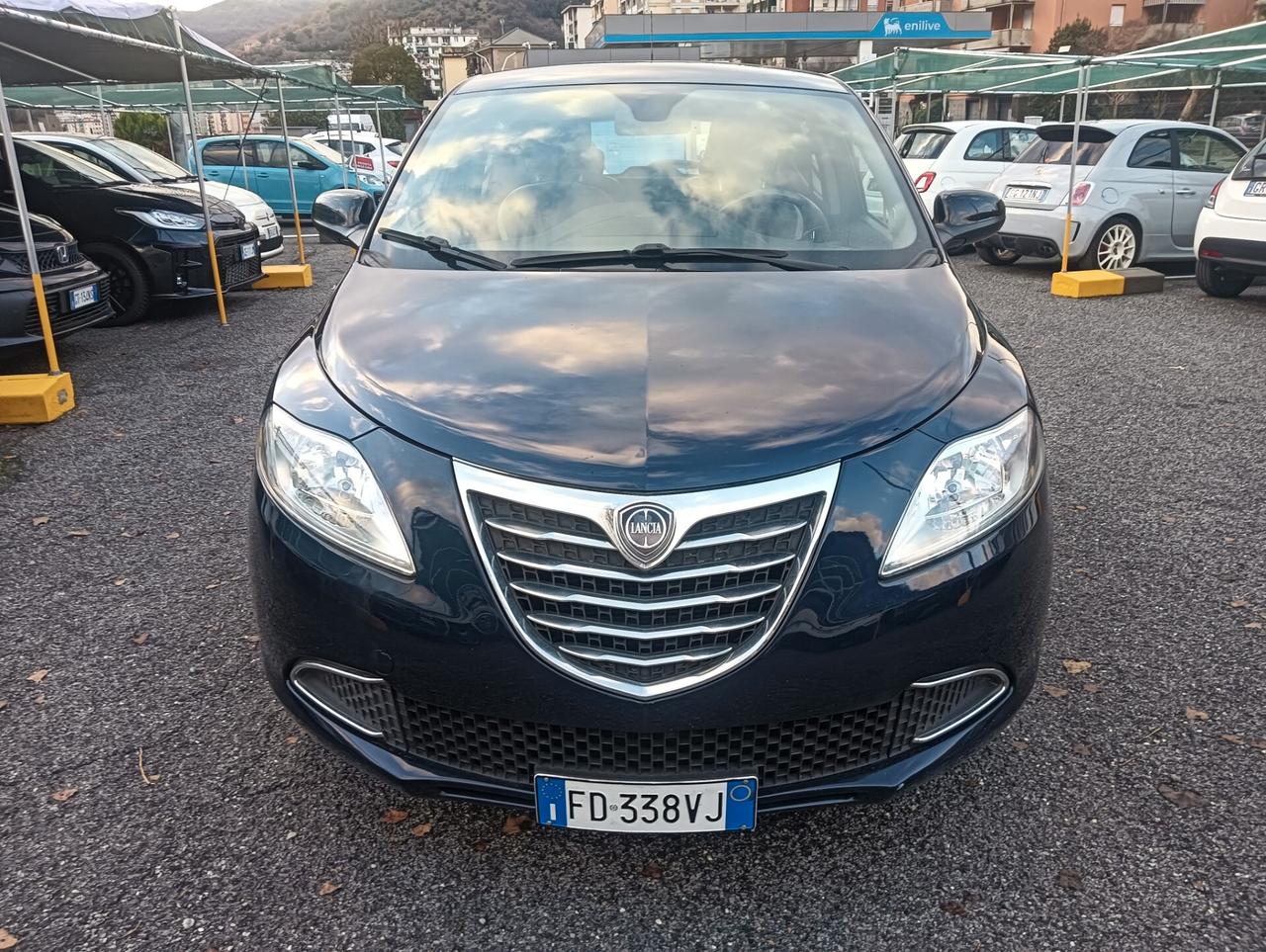 Lancia Ypsilon 1.2 69 CV 5 porte Platinum
