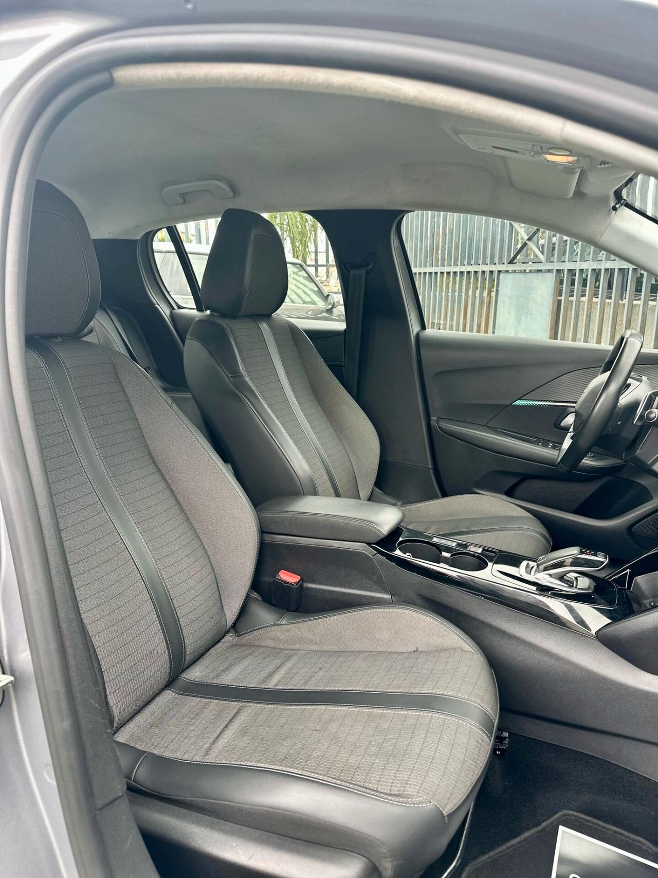 Peugeot 208 PureTech 100 Stop&Start 5 porte Allure automatica