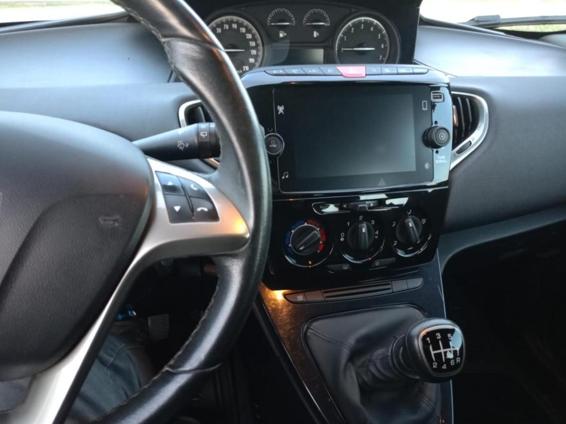 LANCIA Ypsilon 1 0 firefly hybrid Gold ses 70cv new