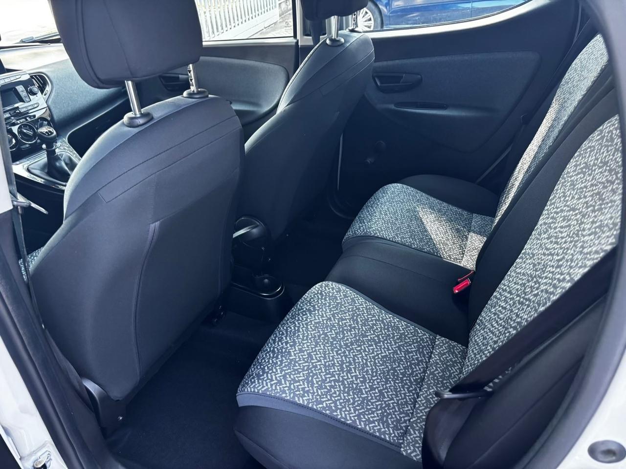 Lancia Ypsilon 1.2 69 CV 5 porte S&S Gold