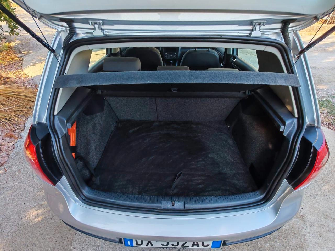 Volkswagen Golf 1.9 TDI DPF 5p. Comfort. BlueMot.