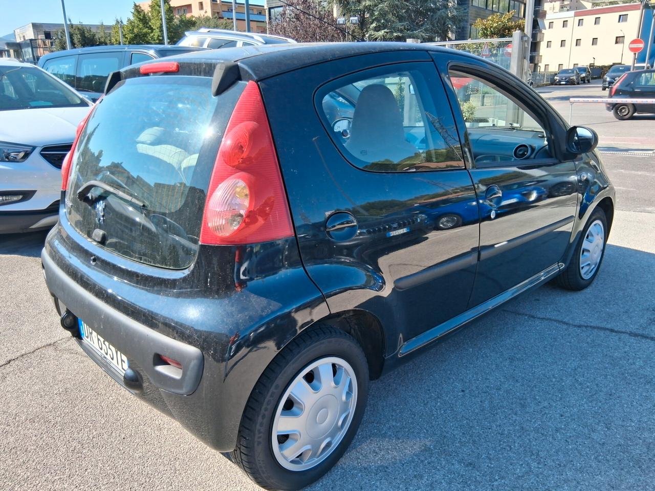 Peugeot 107 1.0 68CV 5p. Plaisir