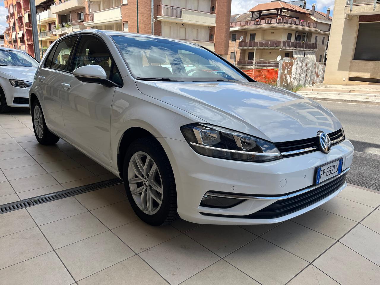 Volkswagen Golf 1.0 TSI 110 CV 5p.
