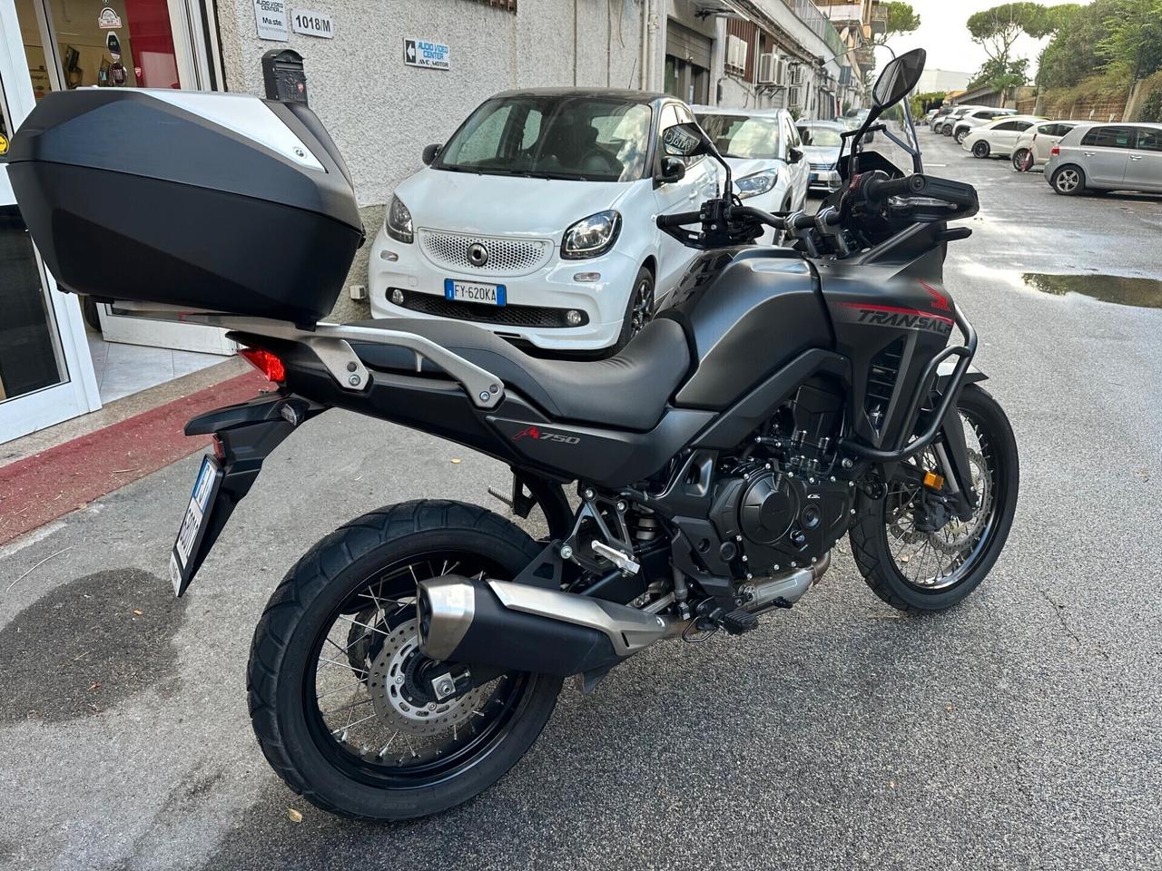 Honda Transalp 750 03/24 KM.15325 UNIPRO. ACCESSORIATA