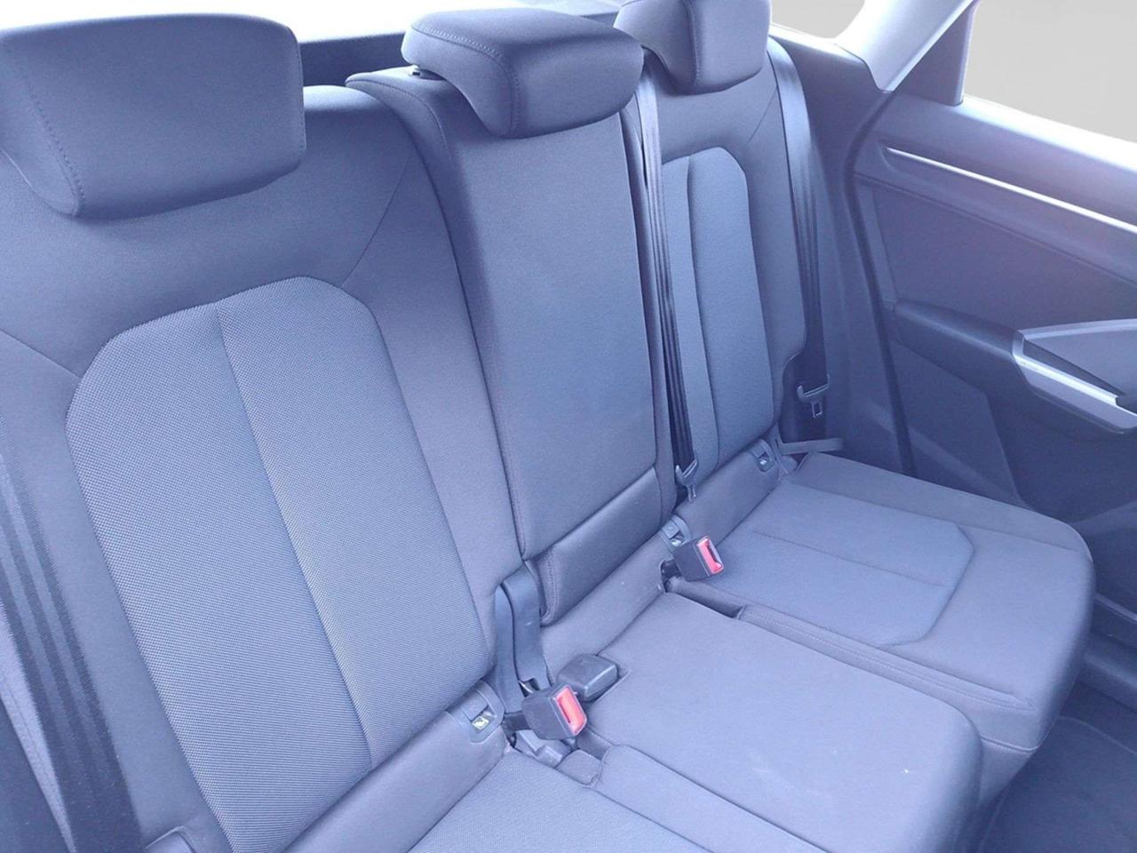 Audi Q3 AUDI Q3 35 TDI S tronic Business Advanced