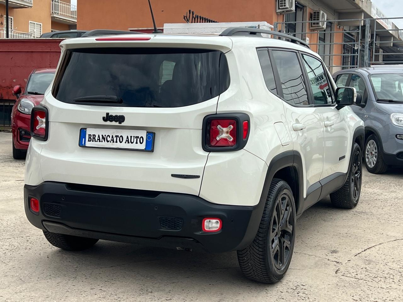 Jeep Renegade 1.6 E-TorQ EVO night eagle