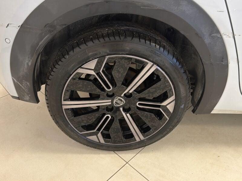 Lancia Ypsilon IV 2024 1.2 mhev HF Line 110cv e-dct