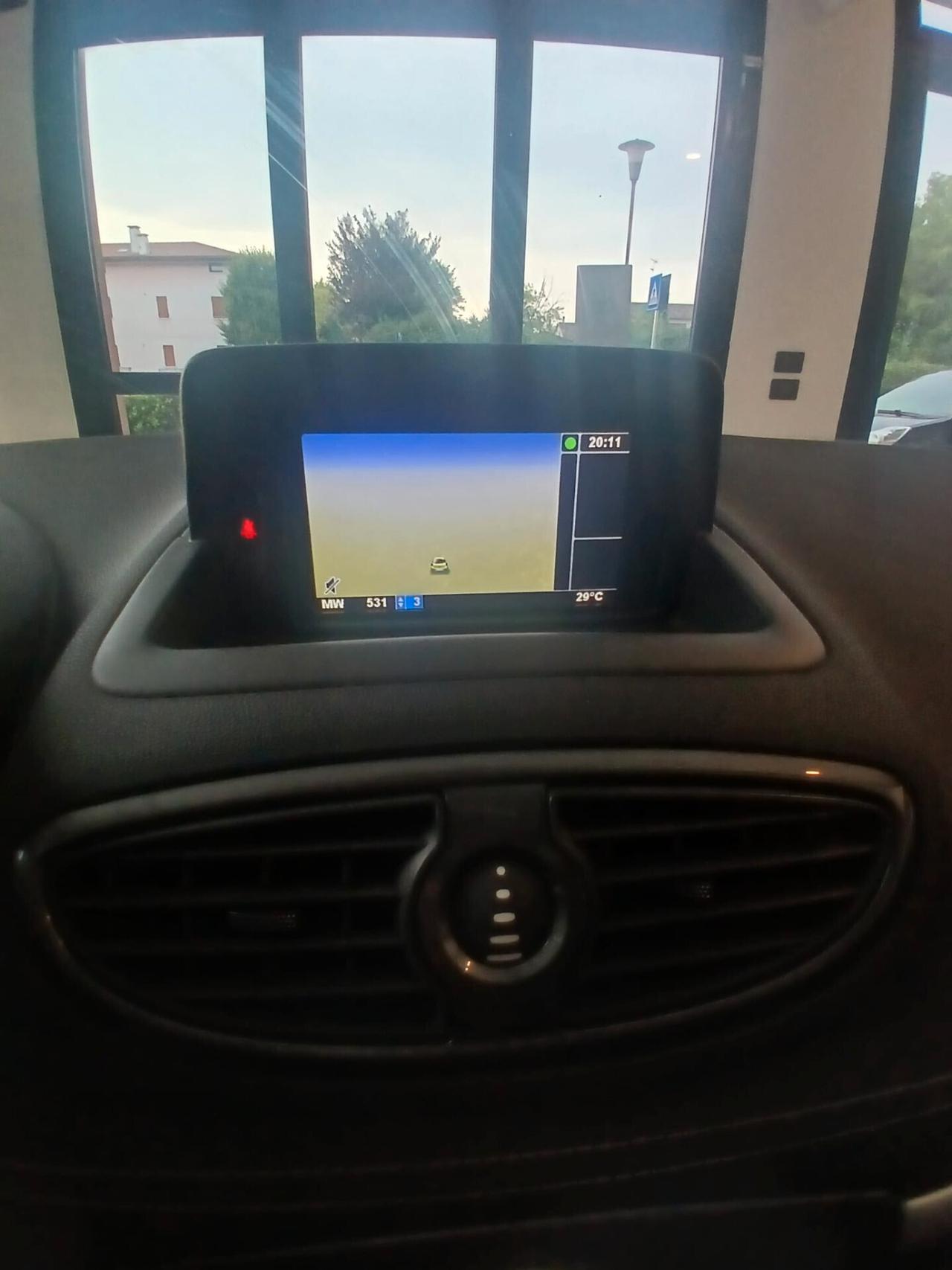 Renault Clio 1.2 16V 3 porte Dynamique modell. 2012 neo paten navigatore possibilita"di finanziamento!