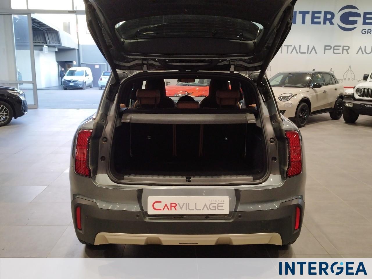 MINI Mini Countryman 2.0 48V D Favoured auto