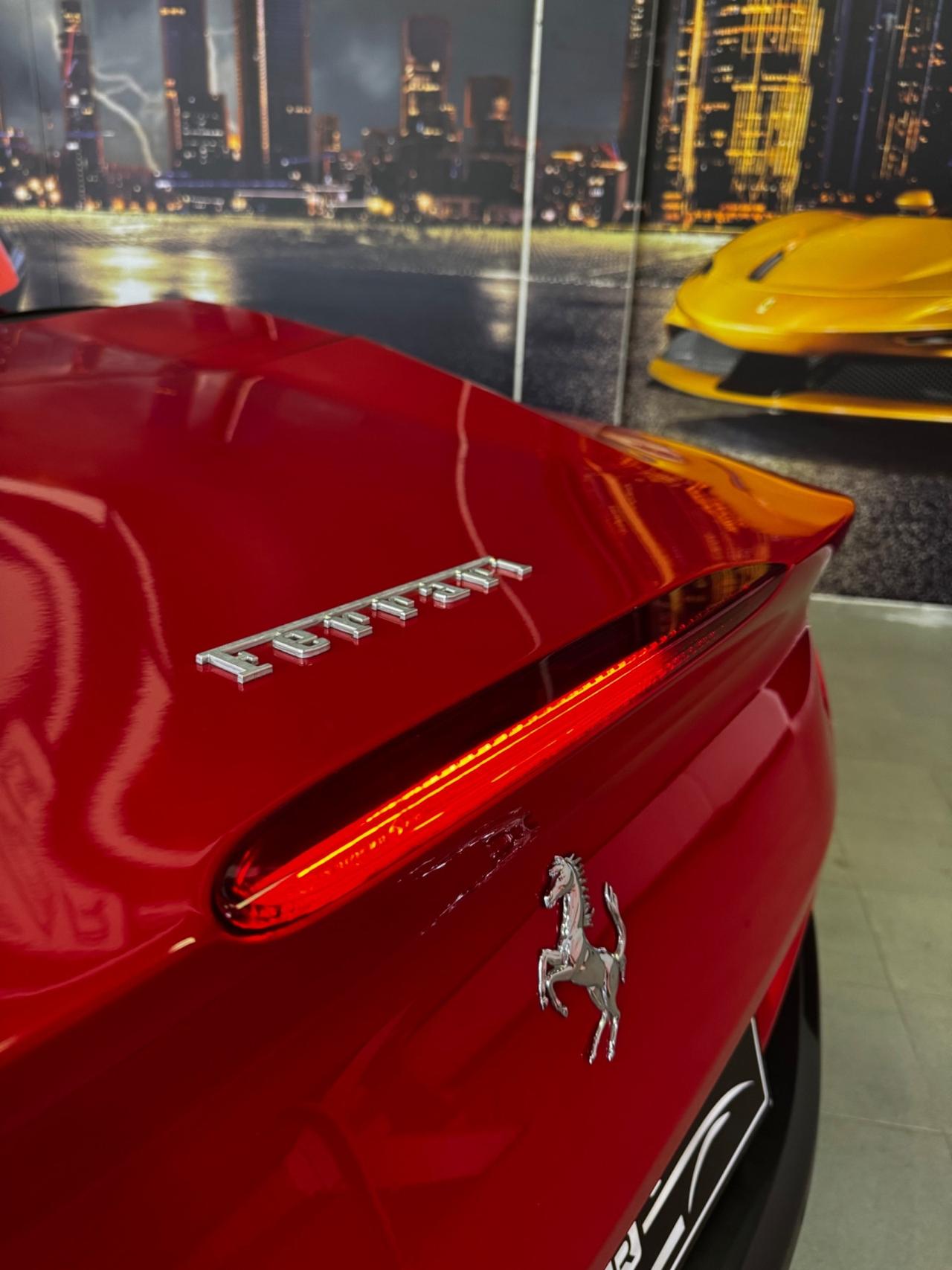 Ferrari Portofino CERTIFICATA CARBONCERAMICI NUOVI IVA INCLUSA OK PERMUTE OK FINANZIAMENTI